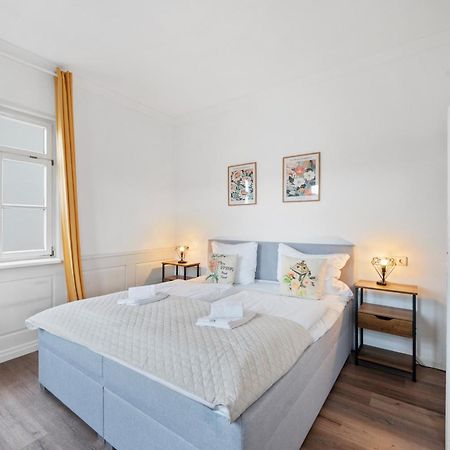 Backhome - Business&Family - Fantastische Schlosslage, Smarttv, Waschtrockner, Netflix, 50Qm, 24H Checkin - Apartment 3 Лудвигсбург Екстериор снимка