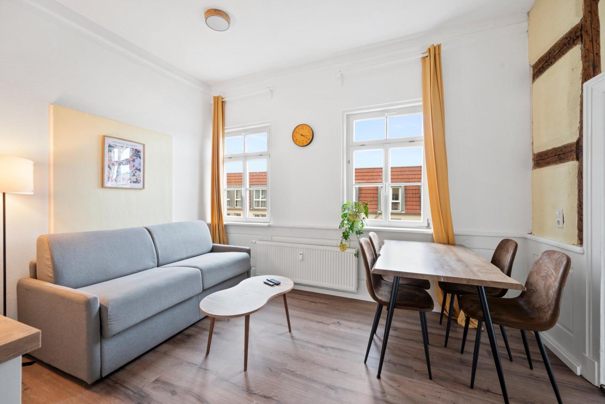 Backhome - Business&Family - Fantastische Schlosslage, Smarttv, Waschtrockner, Netflix, 50Qm, 24H Checkin - Apartment 3 Лудвигсбург Екстериор снимка