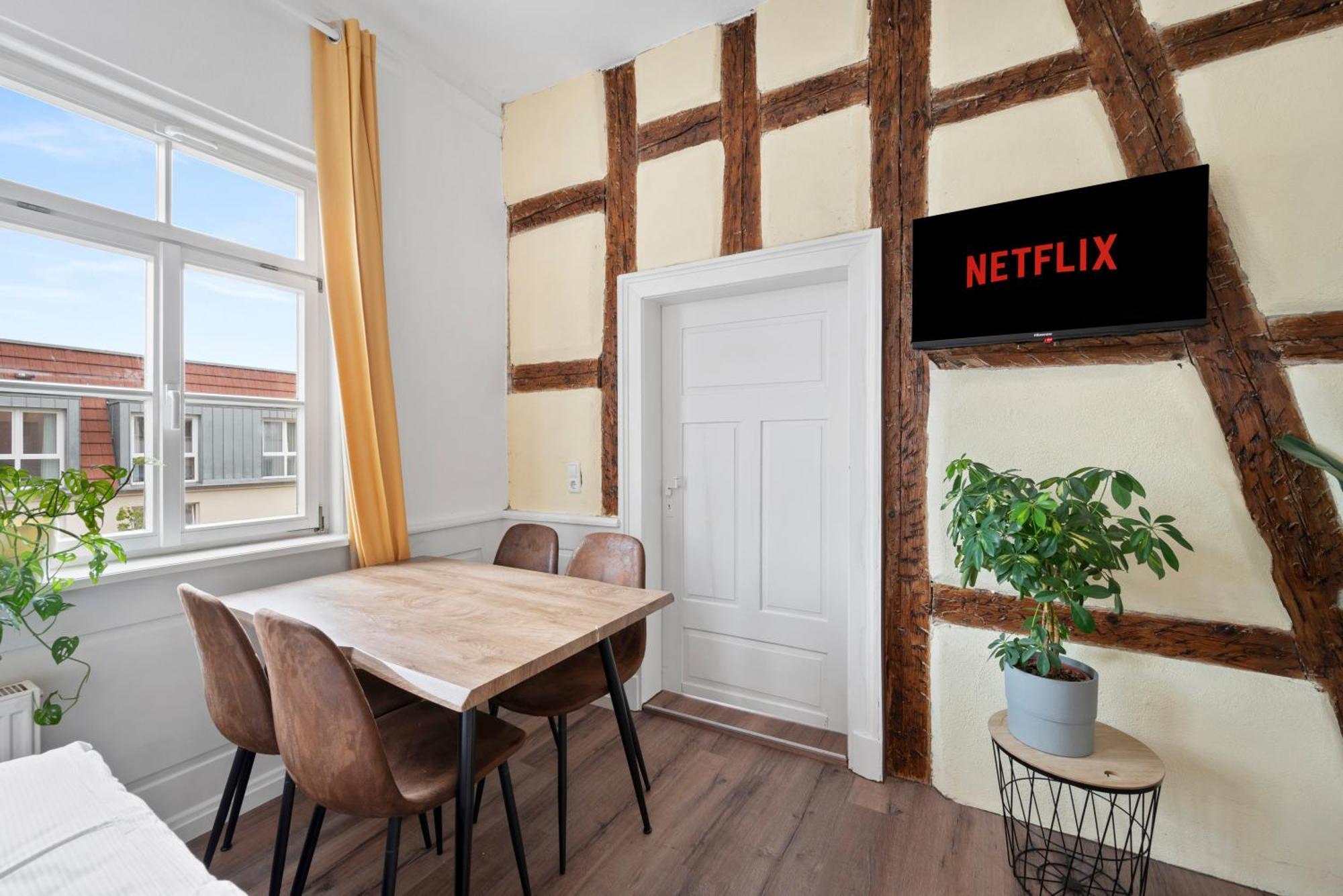 Backhome - Business&Family - Fantastische Schlosslage, Smarttv, Waschtrockner, Netflix, 50Qm, 24H Checkin - Apartment 3 Лудвигсбург Екстериор снимка