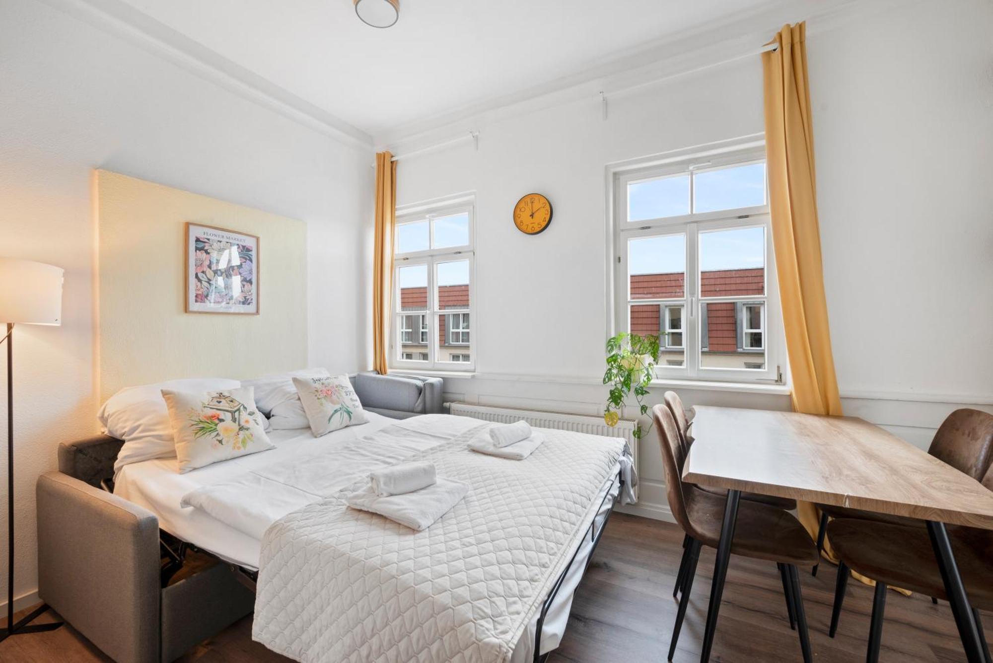 Backhome - Business&Family - Fantastische Schlosslage, Smarttv, Waschtrockner, Netflix, 50Qm, 24H Checkin - Apartment 3 Лудвигсбург Екстериор снимка