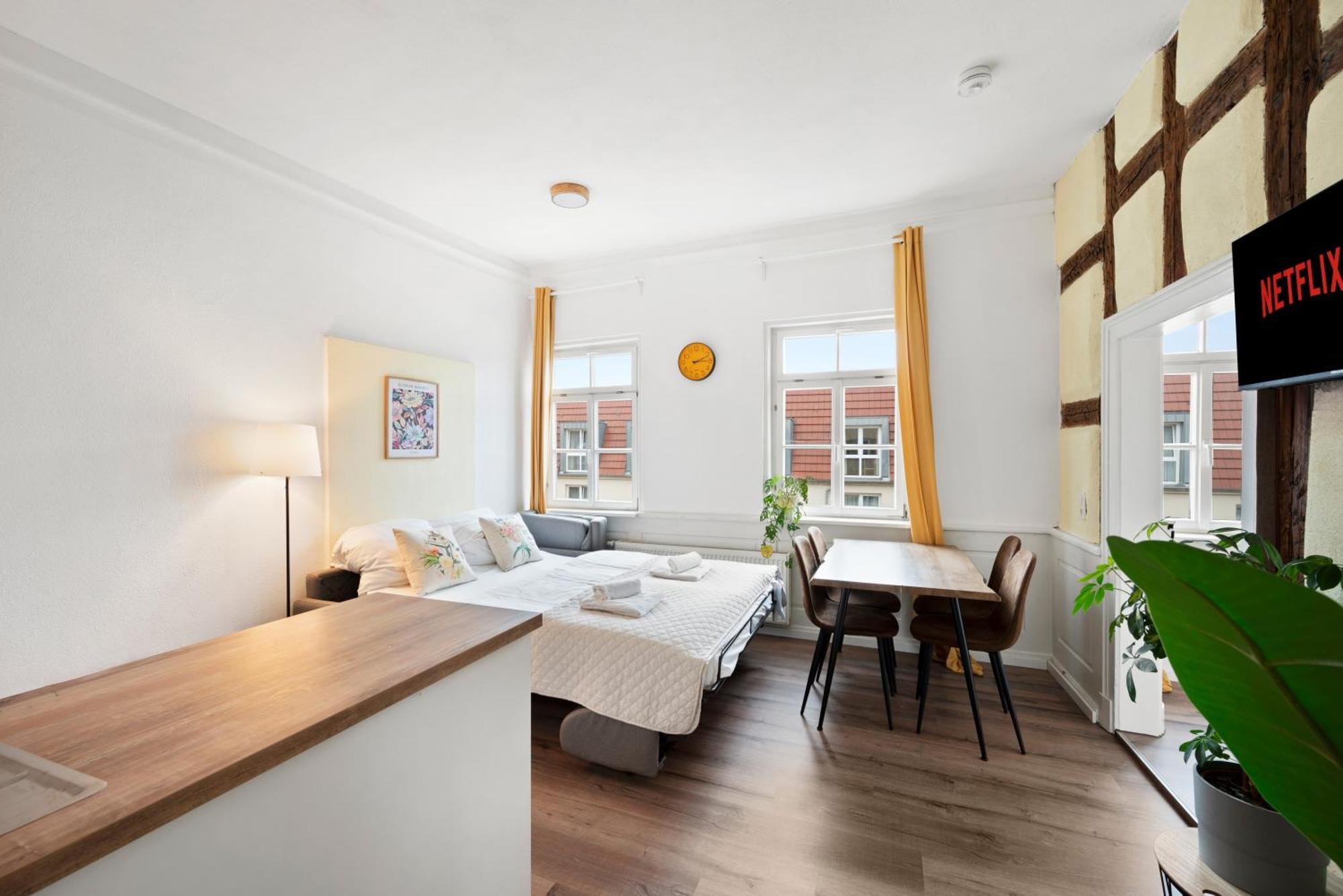 Backhome - Business&Family - Fantastische Schlosslage, Smarttv, Waschtrockner, Netflix, 50Qm, 24H Checkin - Apartment 3 Лудвигсбург Екстериор снимка